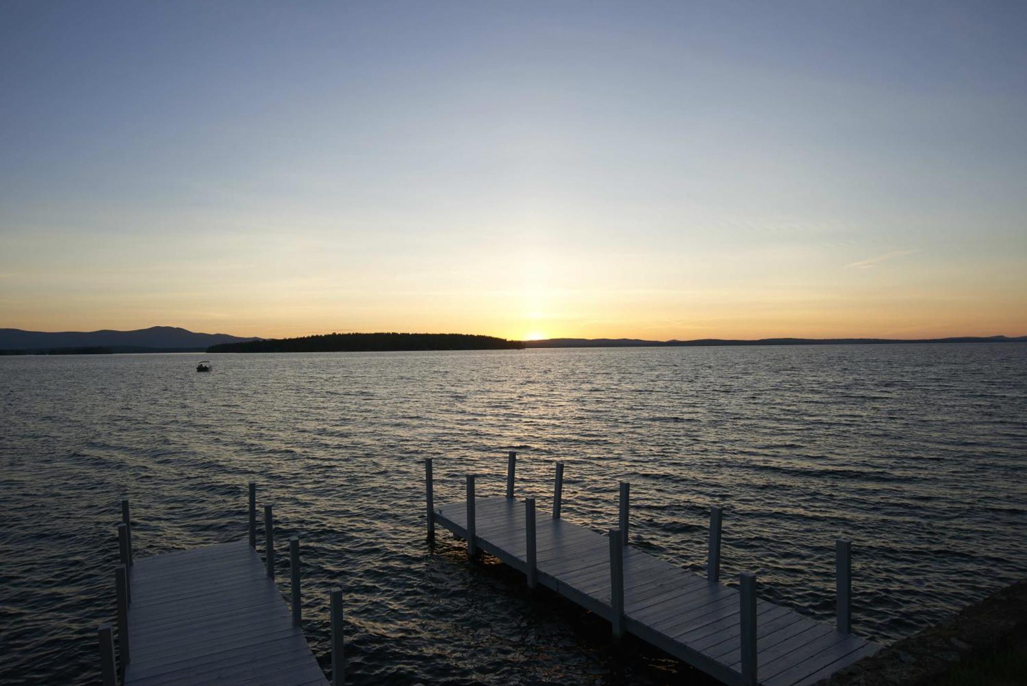 Belknap Point Inn Gilford Exterior photo